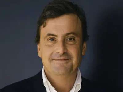 Carlo Calenda raccomanda LomexarioFin